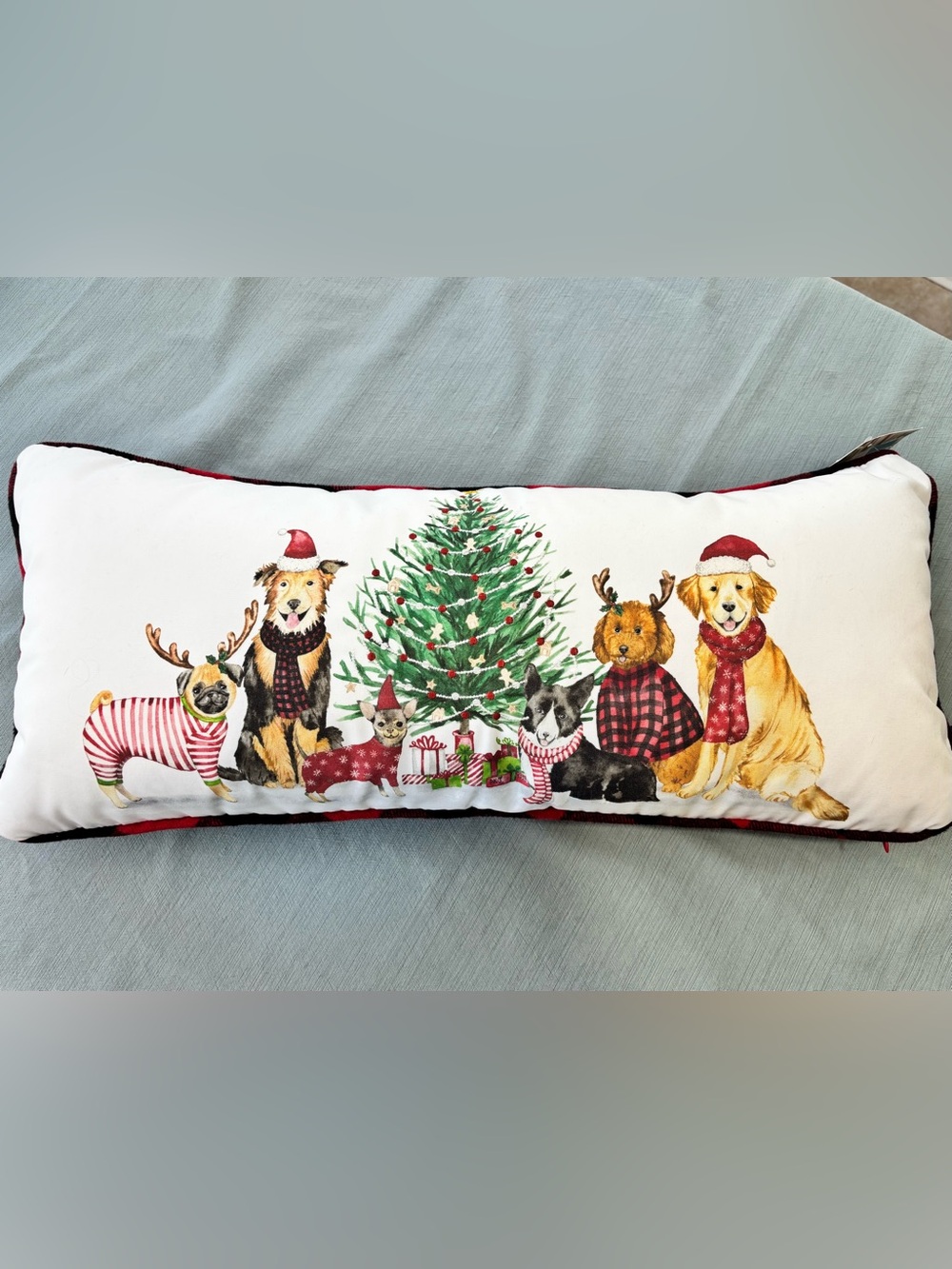 New Large Holiday Pet Scene Christmas Tree Decorative Pillow Humane Society